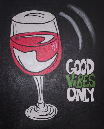 A chalk drawing of a wine glass with the words " good vibes only ".
