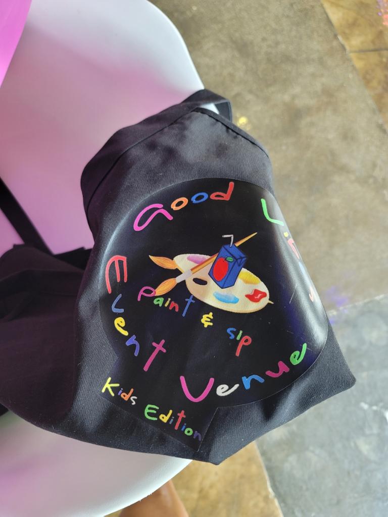 A bag with the words " good morning paint venue kids edition ".